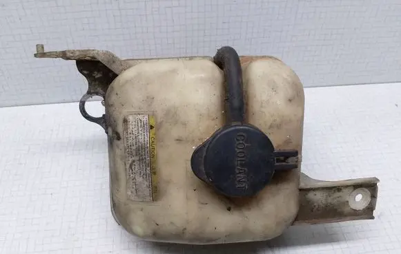 Hyundai Sonata Coolant expansion tank/reservoir 254303K700