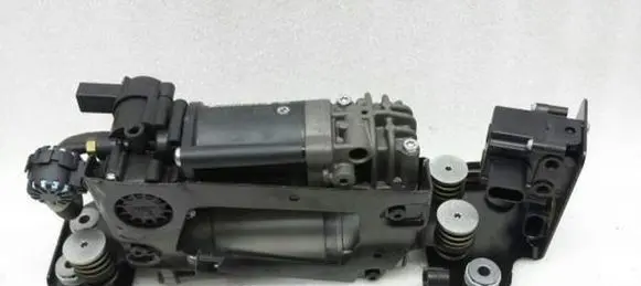BMW 7 F01 F02 F03 F04 Air suspension compressor/pump 37206794465
