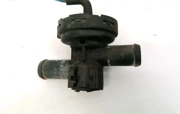Saab 9-5 Coolant heater control valve 90457649 90457666