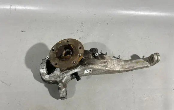 Porsche Cayenne (92A) Front wheel hub spindle knuckle 7P0407245A