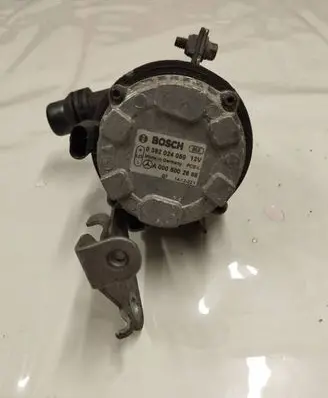Mercedes-Benz C W205 Electric auxiliary coolant/water pump A0005002686
