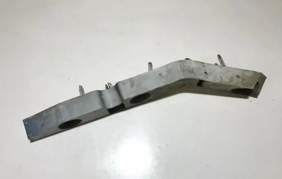 Ford Focus Front bumper mounting bracket 4m5117d958af 4m51-17d958-af