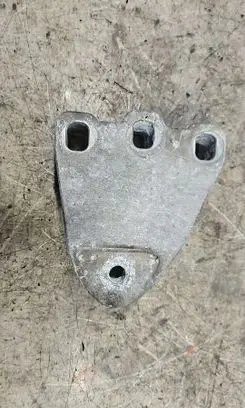 Volkswagen Transporter - Caravelle T5 Engine mounting bracket 