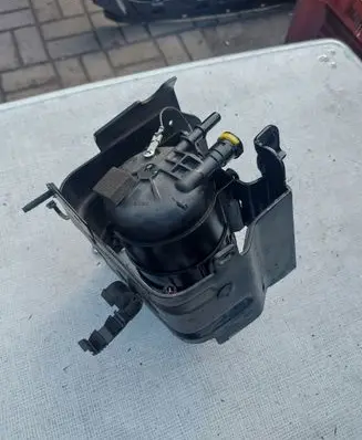 Jaguar E-Pace Fuel filter bracket/mount holder M8D29D202AD