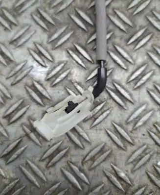 Front door cable line