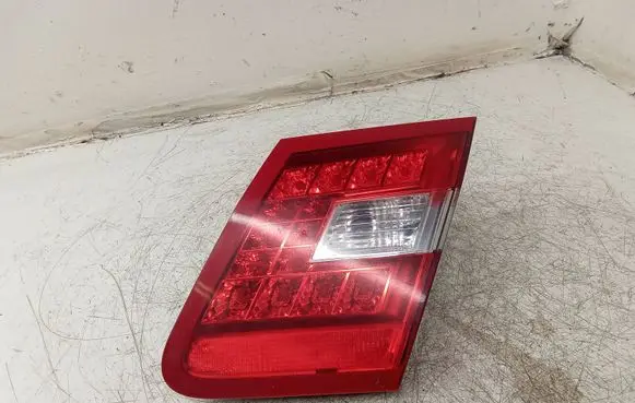 Mercedes-Benz E W212 Tailgate rear/tail lights A2129060258