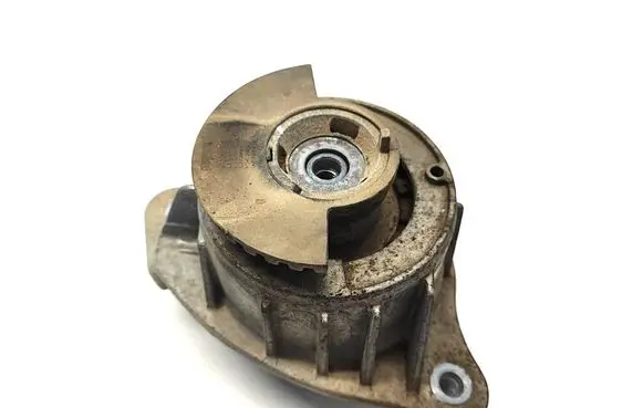 Mercedes-Benz Vito Viano W447 Engine mount bracket A4472410013