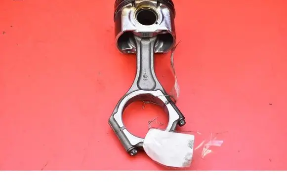 Subaru Legacy Piston 
