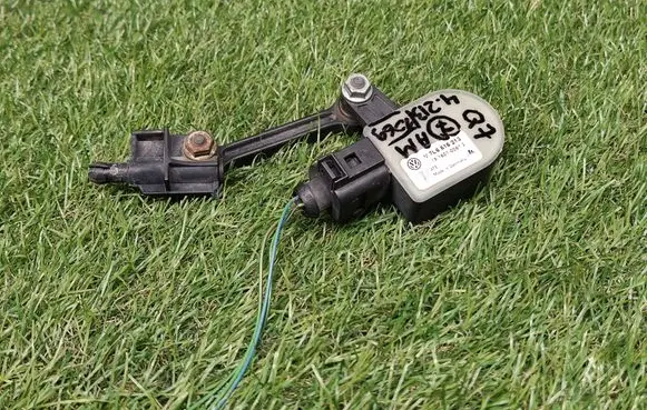 Audi Q7 4L Yaw turn rate sensor 1T0907503 6PM00873900 7L6616213