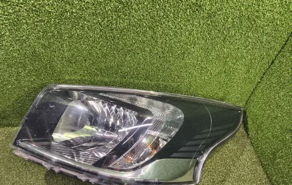 Opel Vivaro Headlight/headlamp 26060715R EE01156515 93461914