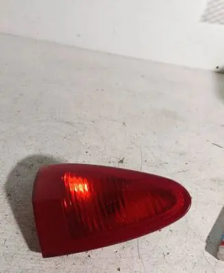 Alfa Romeo 147 Tailgate rear/tail lights 6747825 221320010 08556346