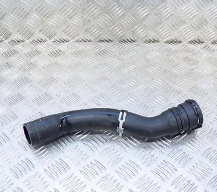 Land Rover Range Rover Sport L494 Engine coolant pipe/hose FPLA8584CB