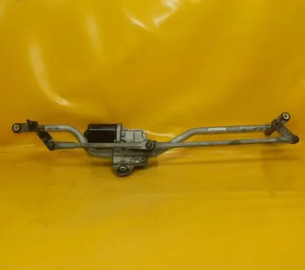 Volkswagen Transporter - Caravelle T5 Front wiper linkage and motor 7H1955603A 7E1955113