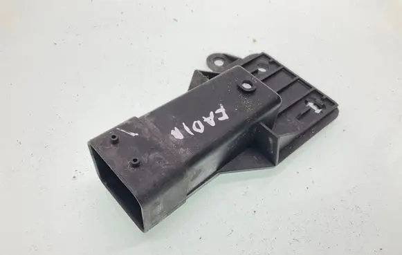 Coolant fan relay