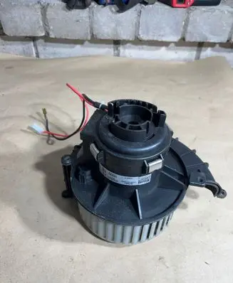 Opel Astra H Heater fan/blower 87081 2016W35 195003