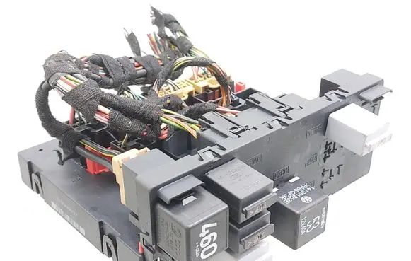Audi A3 S3 8P Fuse module 8P0907279A