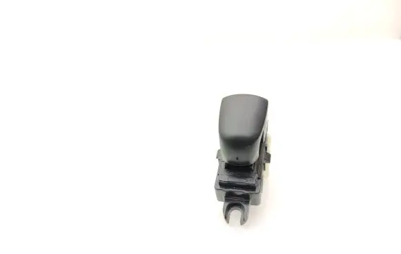 Nissan Qashqai Electric window control switch