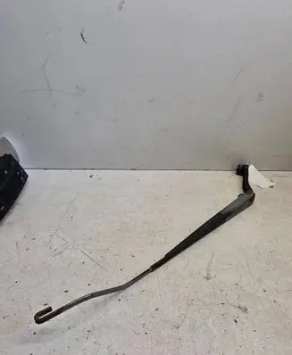 KIA Sorento Front wiper blade arm 1328