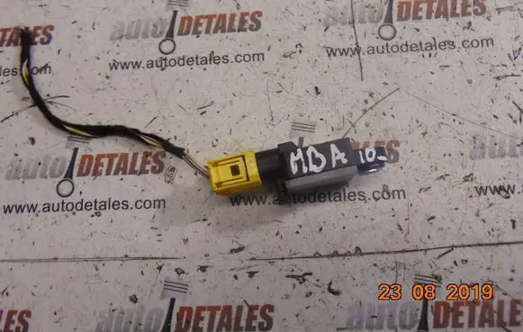 Mercedes-Benz A W169 Airbag deployment crash/impact sensor A1698210451