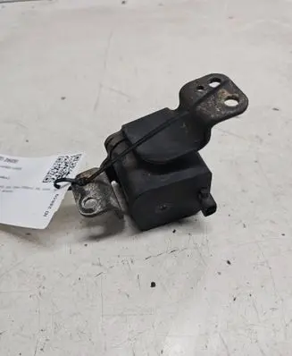 Chrysler Pacifica other engine part 