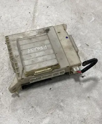 Toyota RAV 4 (XA20) Fuse box set 8267253040