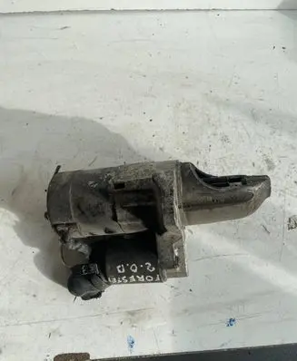 Subaru Forester SF Starter motor M000T81681