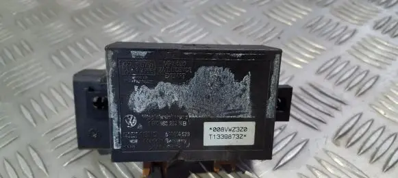 Volkswagen Golf III Immobilizer control unit/module 1h0953257bb 5wk4678