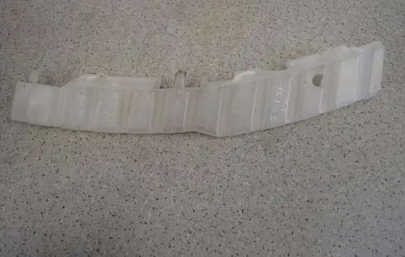 Suzuki Grand Vitara II Front bumper foam support bar 
