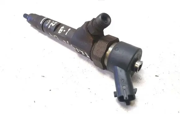 Fuel injector