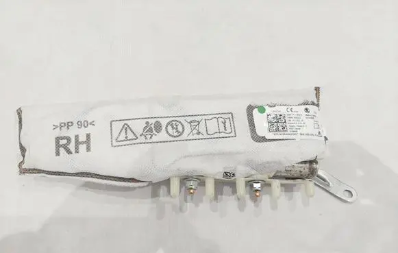 Skoda Fabia Mk4 (6VA) Seat airbag 0589P1000370 6VA880242D 673A995406DA