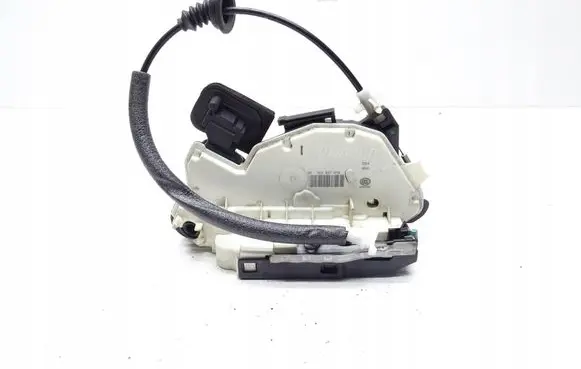 Skoda Octavia Mk3 (5E) Front door lock 5E2837016