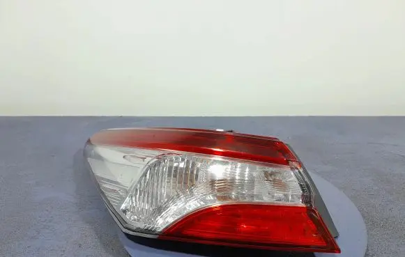 Toyota Camry VIII XV70 Rear/tail lights