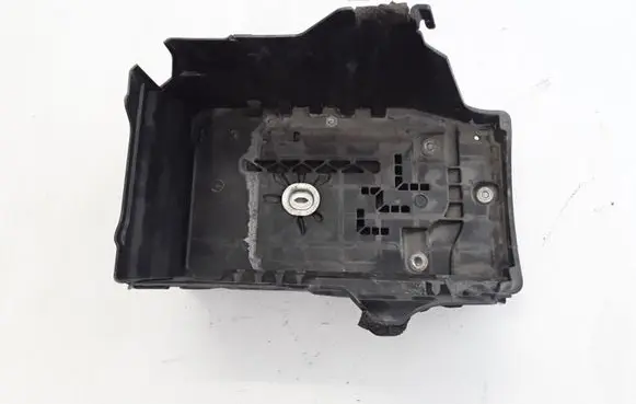 Battery bracket