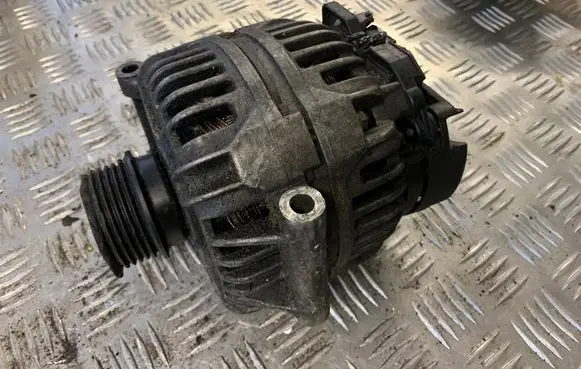 Renault Laguna I Generator/alternator 7700421477