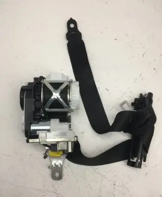 Mercedes-Benz GLE (W166 - C292) Front seatbelt A1668601400