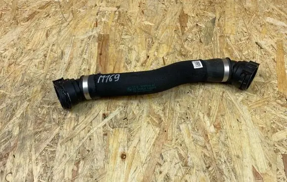 BMW 7 G11 G12 Engine coolant pipe/hose 8597749