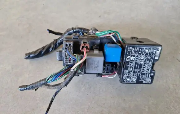Mitsubishi L200 Fuse module