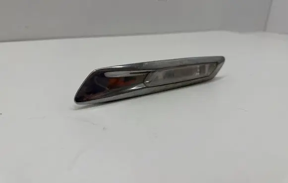 BMW 5 F10 F11 Front fender indicator light 15416807 01038702 7154170