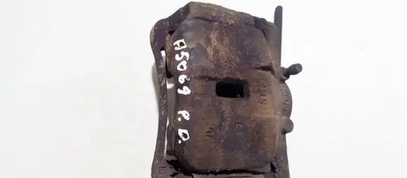 Nissan X-Trail T31 Front brake caliper