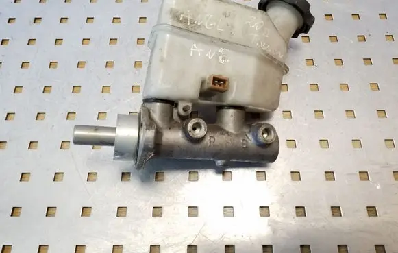 Hyundai Tucson JM Master brake cylinder BM111073 BM341106