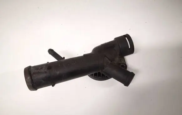 Volkswagen Golf VI Engine coolant pipe/hose 03L121131F