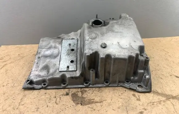 BMW 3 E90 E91 Oil sump 7798372 11137798372