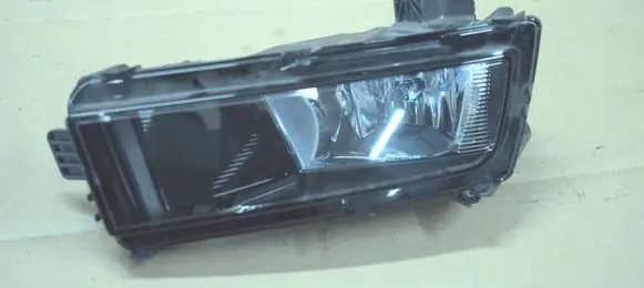 Volkswagen Touran III Front fog light 5TA941662A