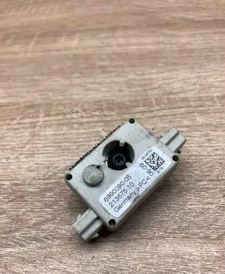 BMW X3 E83 Aerial antenna amplifier 6990090 699009005