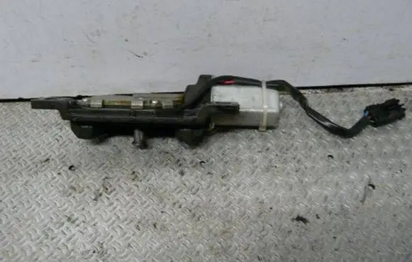 BMW 5 E60 E61 Tailgate exterior lock 
