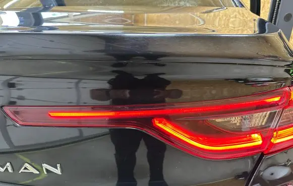 Renault Talisman Tailgate rear/tail lights