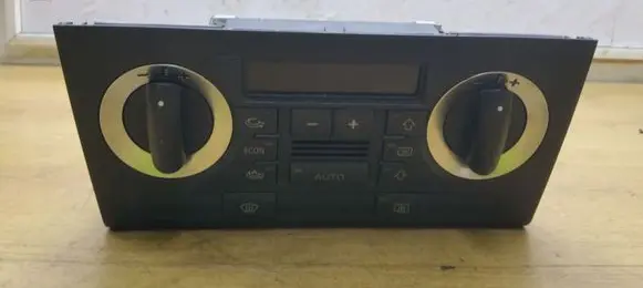 Audi A3 S3 8P Climate control unit 8P0820043H