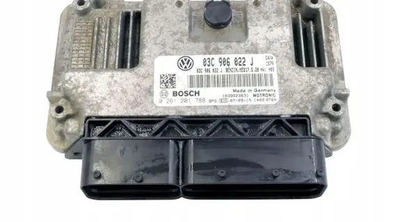 Volkswagen Golf V Engine control unit/module 03C906022J