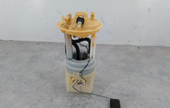 Mitsubishi Colt In-tank fuel pump MN135000
