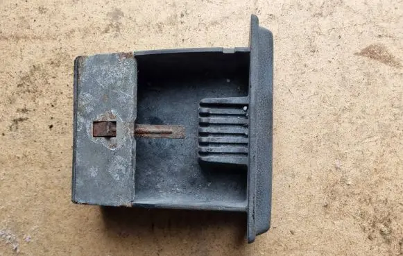 Mercedes-Benz 208 308 Car ashtray